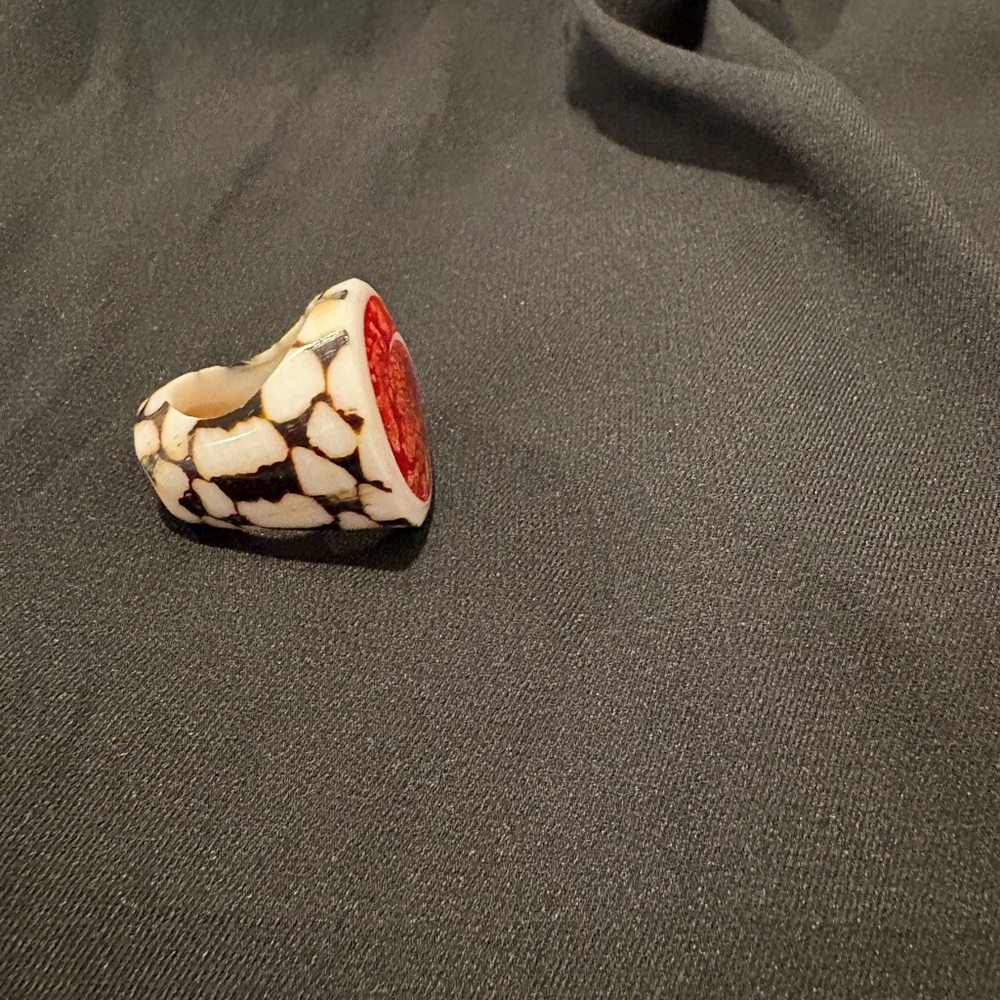Spiny Oyster Shell Ring Handmade in Italy. - Picture 9 of 16